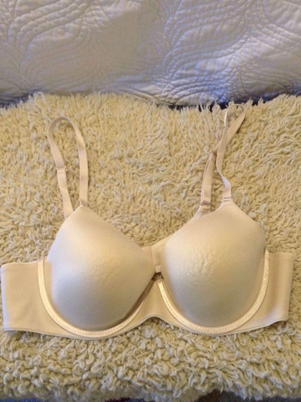 Barely There Style 5737 Underwire 38B Nude Poly/Nylon Girlhood Convertible Sexy